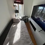 Sunny Cozy In Ideal For Solo Travelers Privat bolig Oslo